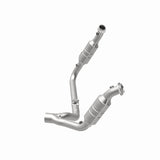 MagnaFlow Direct Fit Catalytic Converter 2006 Dodge RAM 1500 Pickup 5.7L Solid Front Axle - 49711