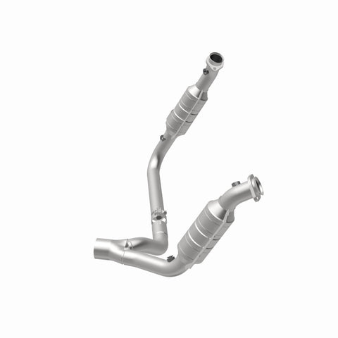 MagnaFlow Direct Fit Catalytic Converter 2006 Dodge RAM 1500 Pickup 5.7L Solid Front Axle - 49711