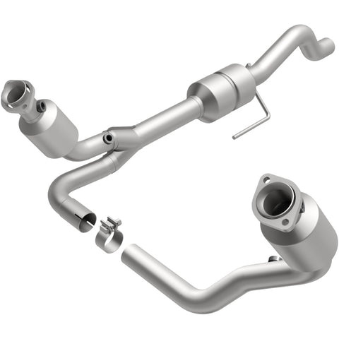 MagnaFlow Direct Fit Catalytic Converter 00-03 Durango 4WD 4.7L - 458047