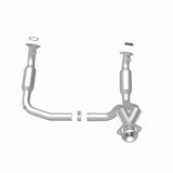 MagnaFlow Direct Fit Catalytic Converter 2007-2008 Cadillac Escalade 6.2L - 5451631