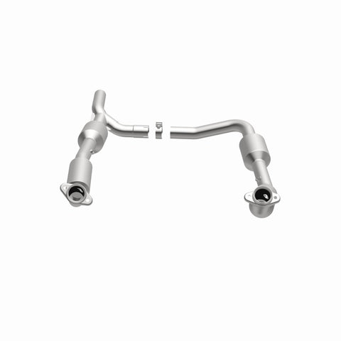 MagnaFlow Direct Fit Catalytic Converter OEM 07-08 Ford E-150 - 5582640