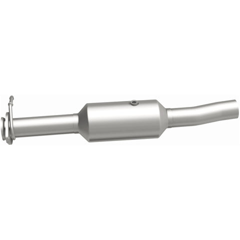 MagnaFlow 09-10 Ford F-550 Super Duty V10 6.8L Rear Underbody Direct Fit Catalytic Converter - 280434