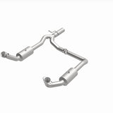 MagnaFlow 09-13 Ford E-350 Super Duty V10 6.8 OEM Underbody Direct Fit Catalytic Converter - 21-599