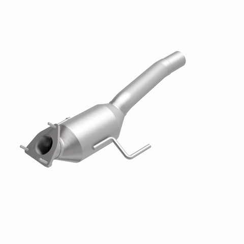 MagnaFlow Direct Fit Catalytic Converter 04-07 VW Touareg 4.2L Passenger Side - 51156