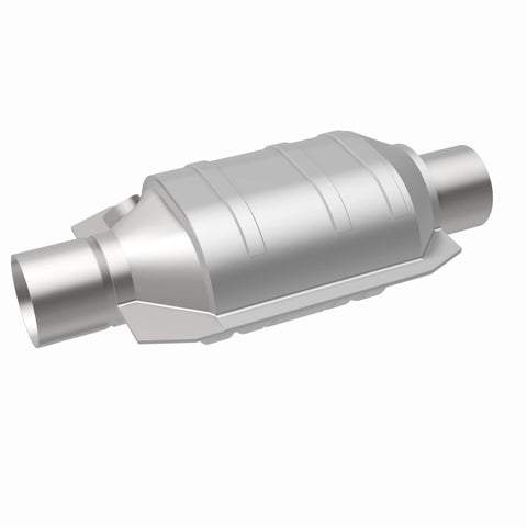 MagnaFlow Universal Catalytic Converter 2.5 W/Single O2 Boss - 94136