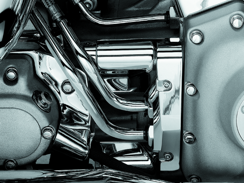 Kuryakyn Deluxe Oil Line Nacelle Cover 00-06 Softail Models Chrome - 8204