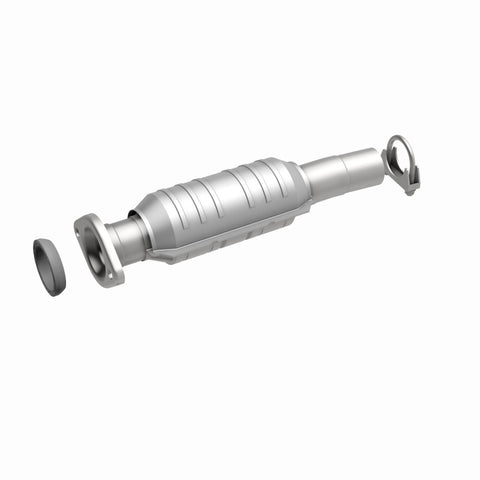 MagnaFlow Direct Fit Catalytic Converter 04-06 Toyota Sienna 3.3L AWD Rear - 24158