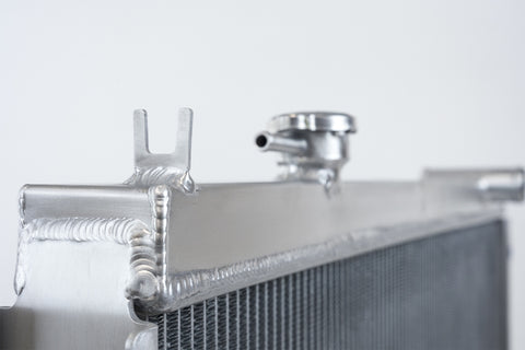CSF 95-04 Toyota Tacoma (2.7/3.4L) Heavy Duty All-Aluminum Radiator - 7212