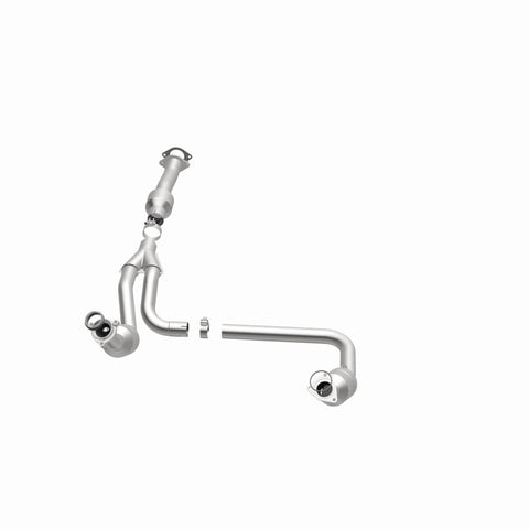 MagnaFlow Direct Fit Catalytic Converter 2011-2014 Express 1500 4.3L Underbody - 52134
