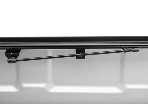 BAK 16-20 Nissan Titan 5ft 6in Bed BAKFlip G2 - 226525