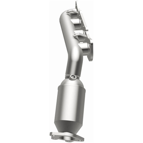 MagnaFlow Direct Fit Catalytic Converter 12-16 Hyundai Equus V8 5.0L Manifold - 22-092