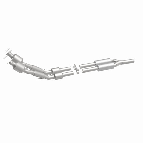 MagnaFlow Direct Fit Catalytic Converter 2012-2015 Passat (B7) 3.6L V6 OEM Grade - 52938