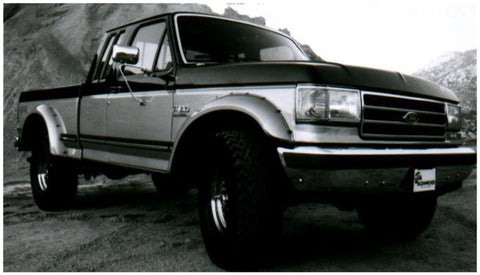Bushwacker 87-91 Ford Bronco Cutout Style Flares 2pc - Black - 20018-11