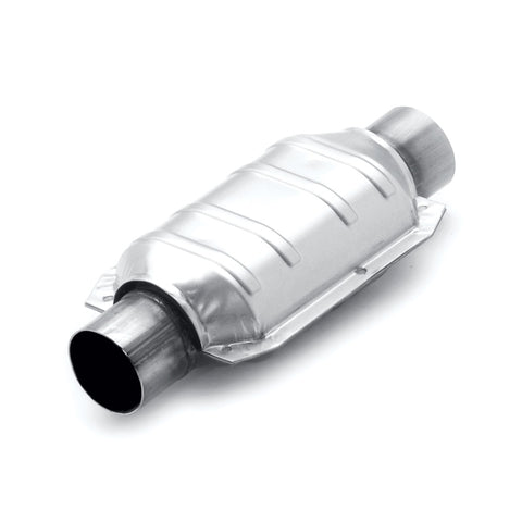 MagnaFlow Conv Univ 2.5inch Inlet/Outlet Center/Center Oval (California OBDII) - 447106