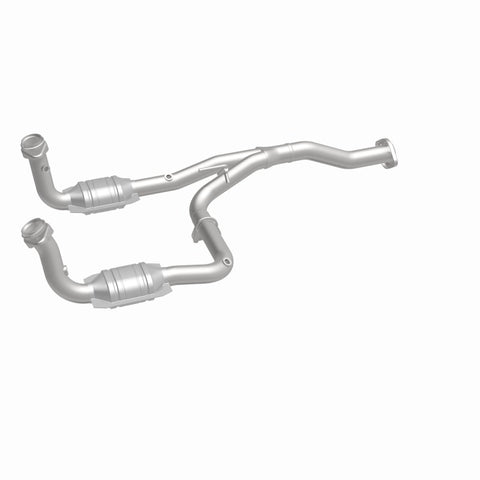 MagnaFlow Direct Fit Catalytic Converter 07 Jeep Liberty 3.7L - 23957