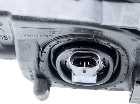 Hella 03-06 Mercedes E320 Sedan OE Replacement Fog Light Assembly - Left - 008275031