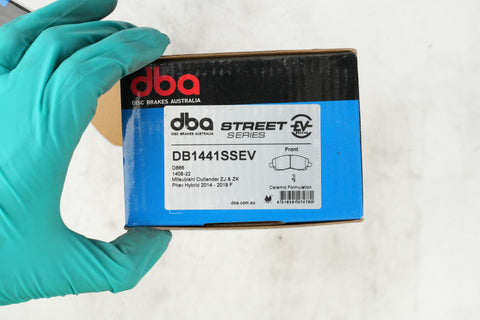 DBA 11-14 Chrysler 200 Front Street Series Brake Pads - DB1441SSEV