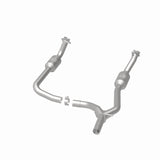 MagnaFlow Direct Fit Catalytic Converter 2009-2014 E-150 4.6 L Underbody - 52153