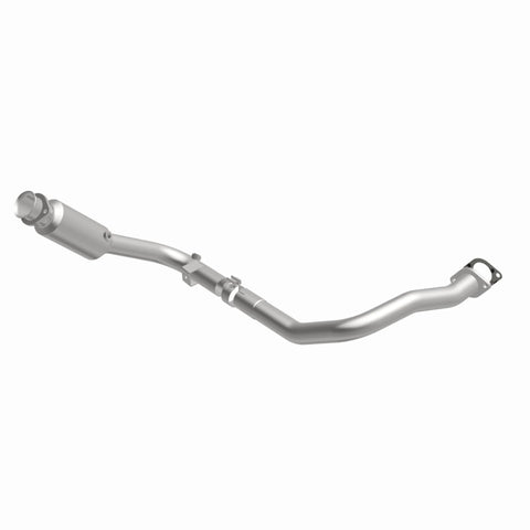 MagnaFlow Direct Fit Catalytic Converter 10-13 Land Rover LR4 V8 5.0L OEM Underbody - 21-532