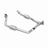 MagnaFlow Direct Fit Catalytic Converter 00-03 Ford E150 5.4L - 24307
