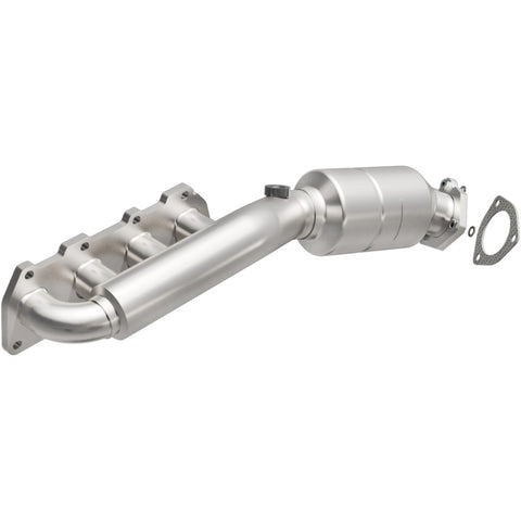 MagnaFlow Direct Fit Catalytic Converter 02-04 VW Passat 4.0L - 51197