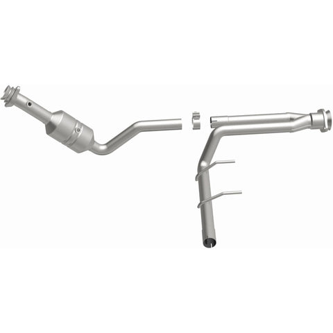 MagnaFlow Direct Fit Catalytic Converter 2011-2014 F-150 3.7L Underbody - 52156
