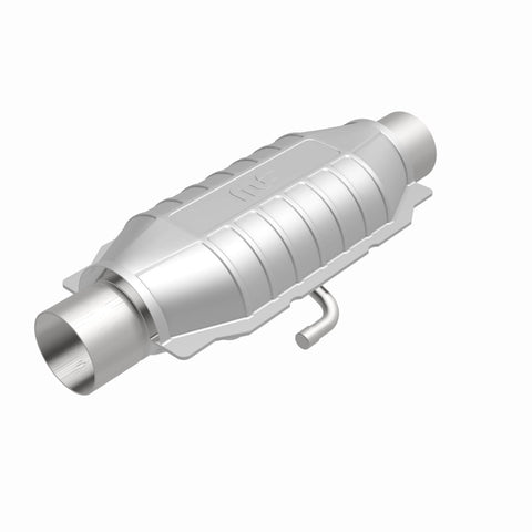 MagnaFlow Conv Universal 2.25in Inlet/Outlet Center/Center Oval - 334015