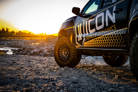 ICON Recon Pro 17x8.5 8 x 170 6mm Offset 5in BS Charcoal Wheel - 23617858150CH