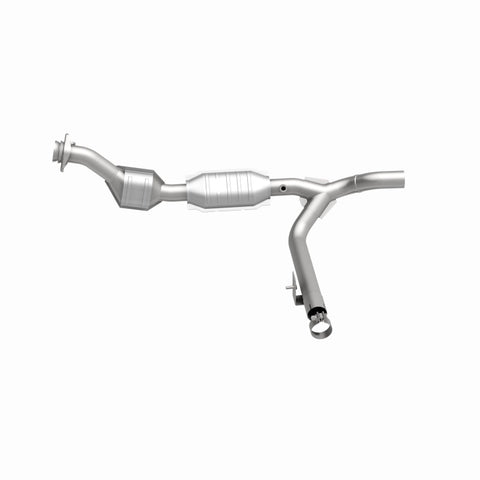MagnaFlow Direct Fit Catalytic Converter 99 Ford F-150 4.6L - 23082