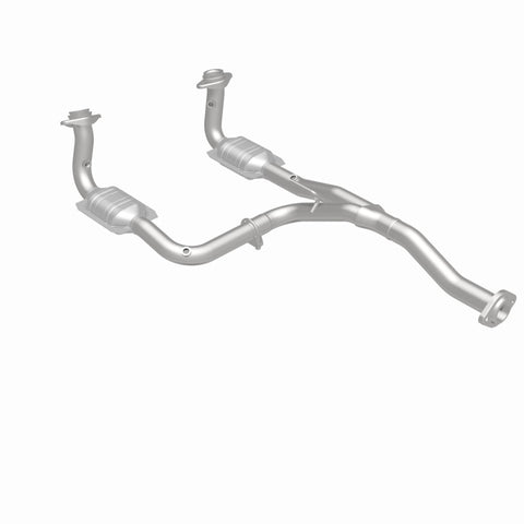 MagnaFlow Direct Fit Catalytic Converter 07 Jeep Liberty 3.7L - 23957