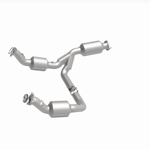 MagnaFlow 2021 Chevrolet Express 2500 4.3L Underbody Direct-Fit Catalytic Converter - 280429