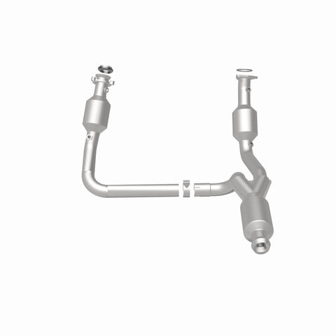 MagnaFlow 14-15 Chevrolet Silverado 1500 5.3L Direct-Fit Catalytic Converter - 5582642