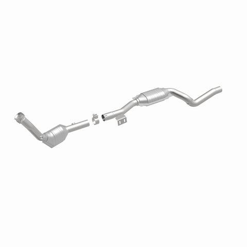MagnaFlow Direct Fit Catalytic Converter 2003 ML350 3.7L Underbody - 52115