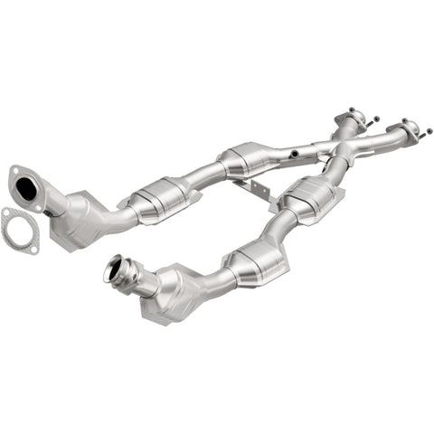 MagnaFlow Direct Fit Catalytic Converter 96-98 Mustang 4.6L 6-Cats - 93348