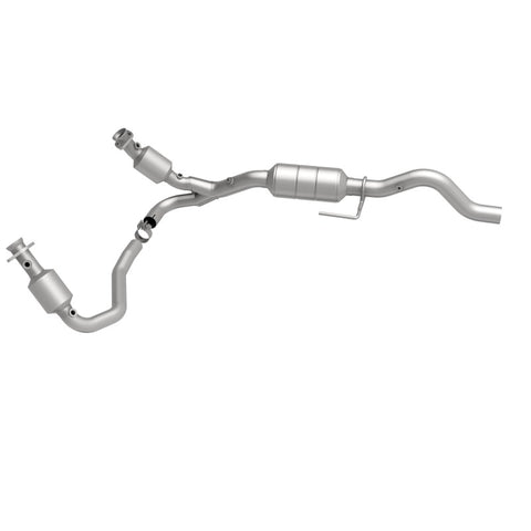 MagnaFlow Direct Fit Catalytic Converter 00-03 Durango 4WD 5.9L - 458050