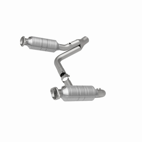 MagnaFlow Direct Fit Catalytic Converter RAIDER- 2006 8 4.7L OEM - 49463