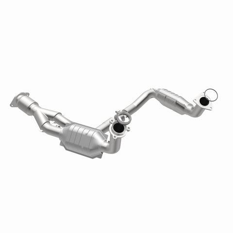 MagnaFlow Direct Fit Catalytic Converter 06-09 TB/Envoy 5.3/6.0 OEM - 49650