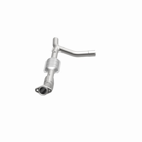 MagnaFlow Direct Fit Catalytic Converter 00-04 Ford E150 4.6L P/S - 447157