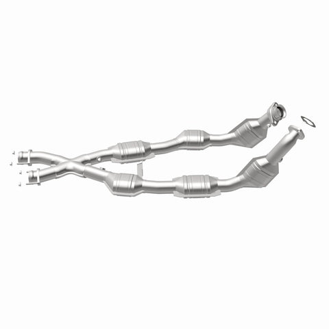 MagnaFlow Direct Fit Catalytic Converter 96-98 Mustang 4.6L 6-Cats - 93348
