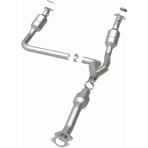 MagnaFlow Direct Fit Catalytic Converter 2011-2014 Express 1500 4.3L Underbody - 52134