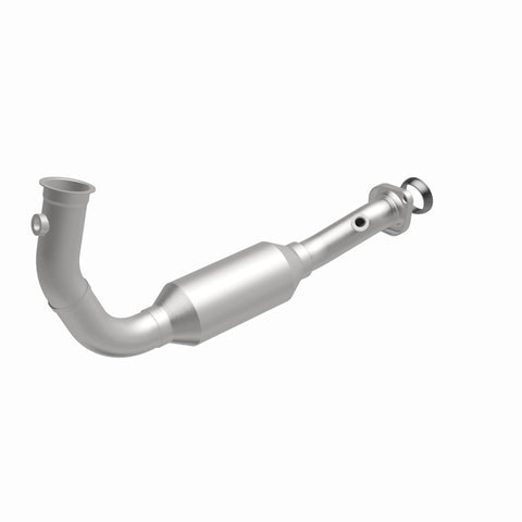 MagnaFlow Direct Fit Catalytic Converter OEM 2004 Jeep Liberty Underbody - 4551583
