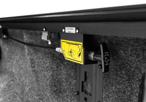 Roll-N-Lock 2021 Ford F-150 78.9in E-Series Retractable Tonneau Cover - RC132E