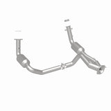 MagnaFlow Conv Direct Fit OEM 2005 GMC Sierra/Chevrolet Silverado 1500/Cadillac Escalade Underbody - 4551419