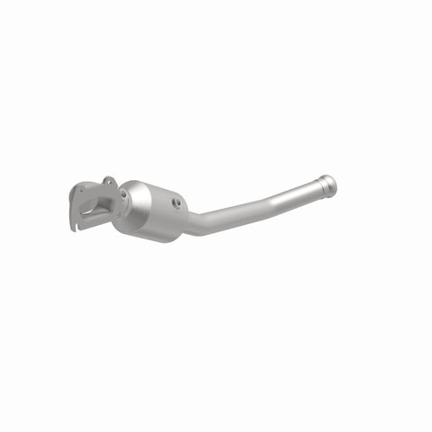 MagnaFlow Direct Fit Catalytic Conv 13-18 Dodge Durango 3.6L V6 / 13-18 Jeep Grand Cherokee 3.6L V6 - 21-251