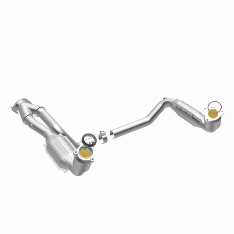 MagnaFlow Direct Fit Catalytic Converter 99-00 Chevy Pickups 4.3L - 447284