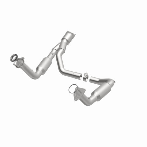MagnaFlow Conv Direct Fit 07-09 Chevy Trailblazer SS 6.0L V8 - 5451650