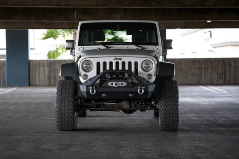 DV8 Offroad 07-18 Jeep Wrangler JK/JL FS-15 Steel Stubby Front Bumper w/ Fog Lights - FBSHTB-15