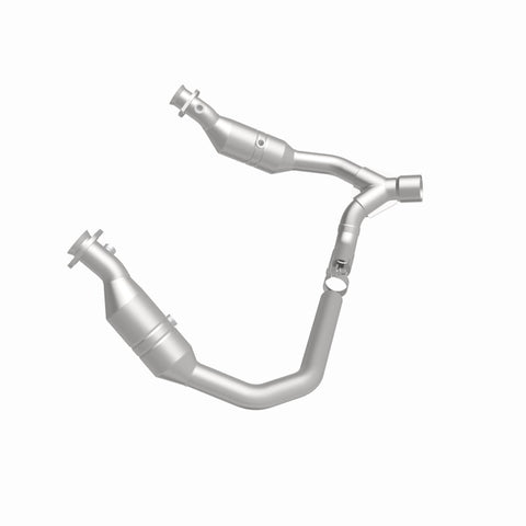 MagnaFlow Direct Fit Catalytic Converter 06-07 Ram 1500 4.7L Underbody - 52291