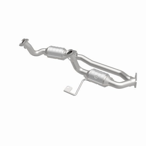 MagnaFlow Direct Fit Catalytic Converter 01-03 Windstar 3.8 OEM - 49624