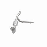 MagnaFlow Direct Fit Catalytic Converter 97-98 Ford Expedition 4.6 - 93130